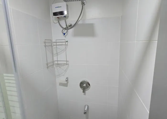 Aparthotel Taft East Gate *